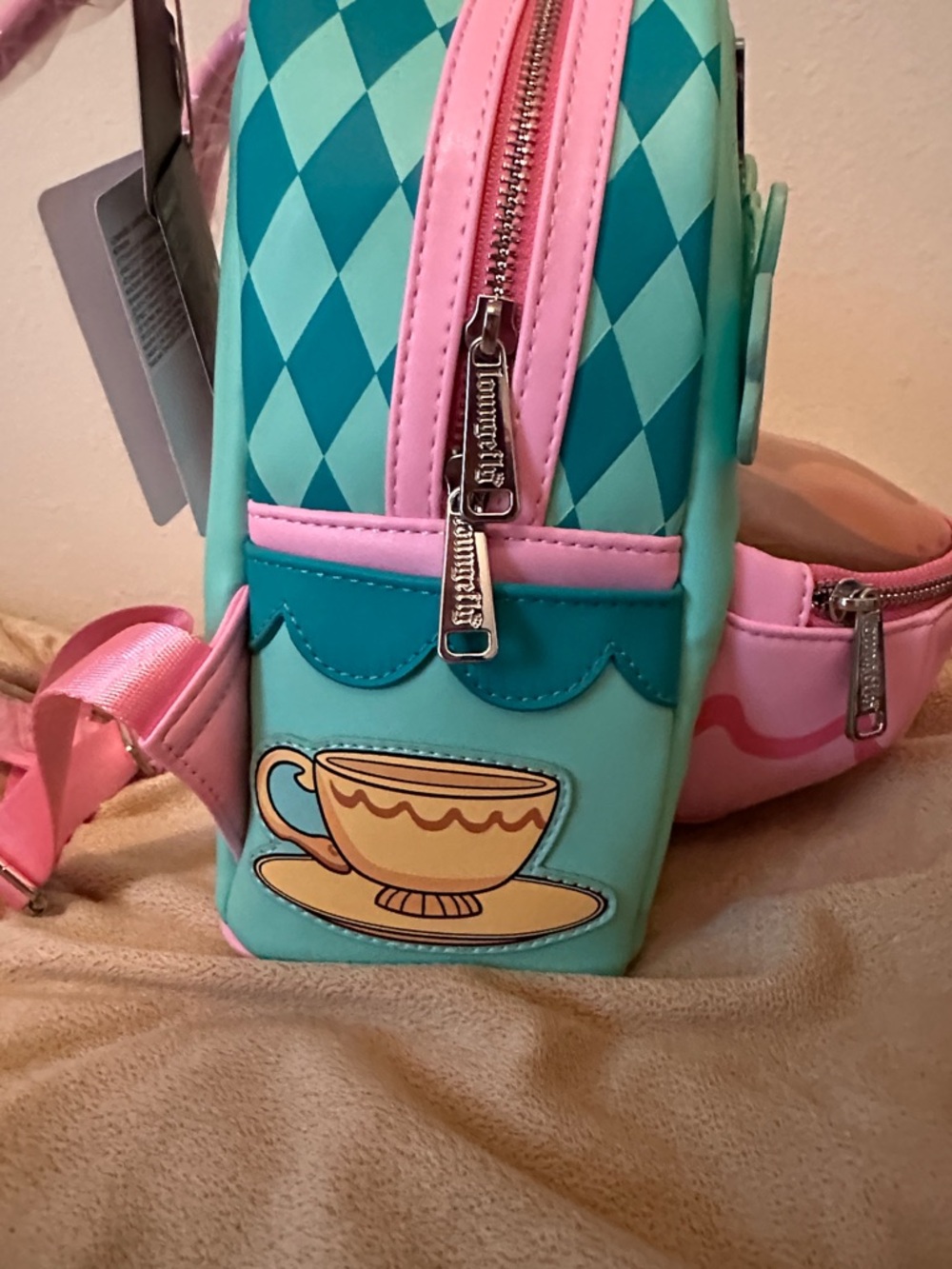 Loungefly NWT Alice in Wonderland teacup mouse backpack - Picture 3 of 8